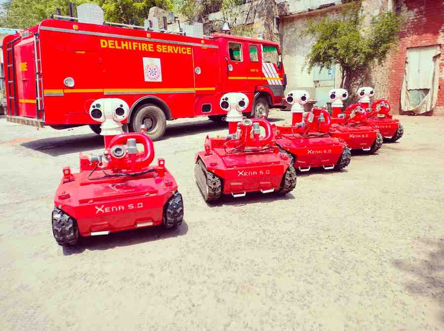 Xena fire fighting with Fire Truck - Club First Robotics