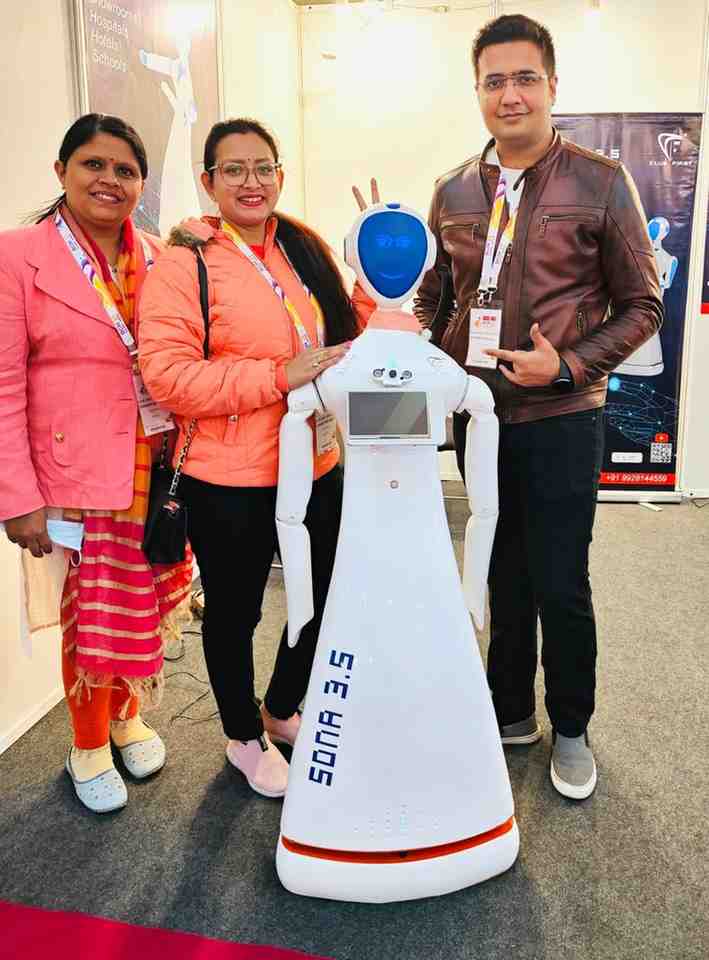Neelima mishra with Humanoid Sona - Club First Robotics